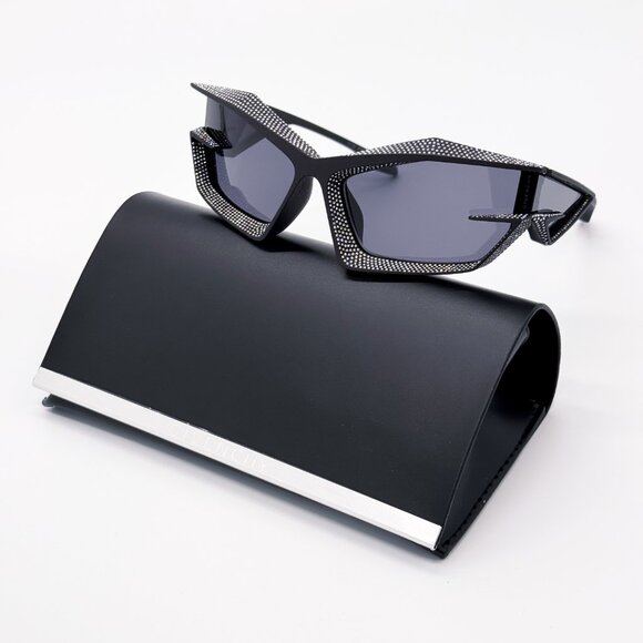 NEW GIVENCHY GV40082I 02A MATTE BLACK WITH STONES WOMEN SUNGLASSES GIVENCHY - Picture 1 of 12